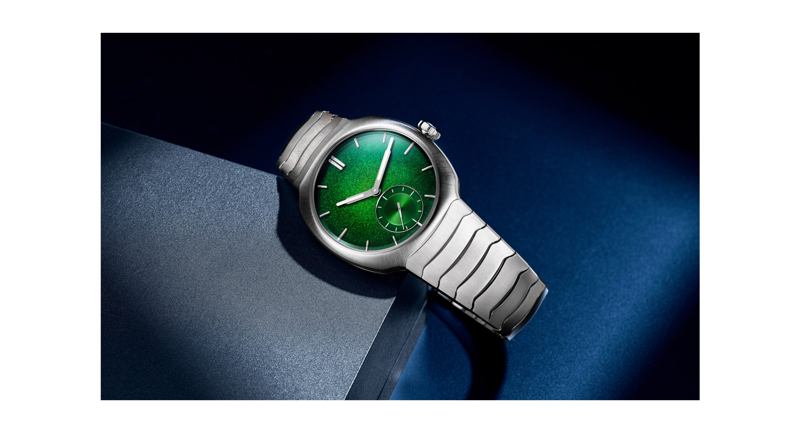 H. Moser & Cie. Streamliner Small Seconds Lime Green Enamel — official full image