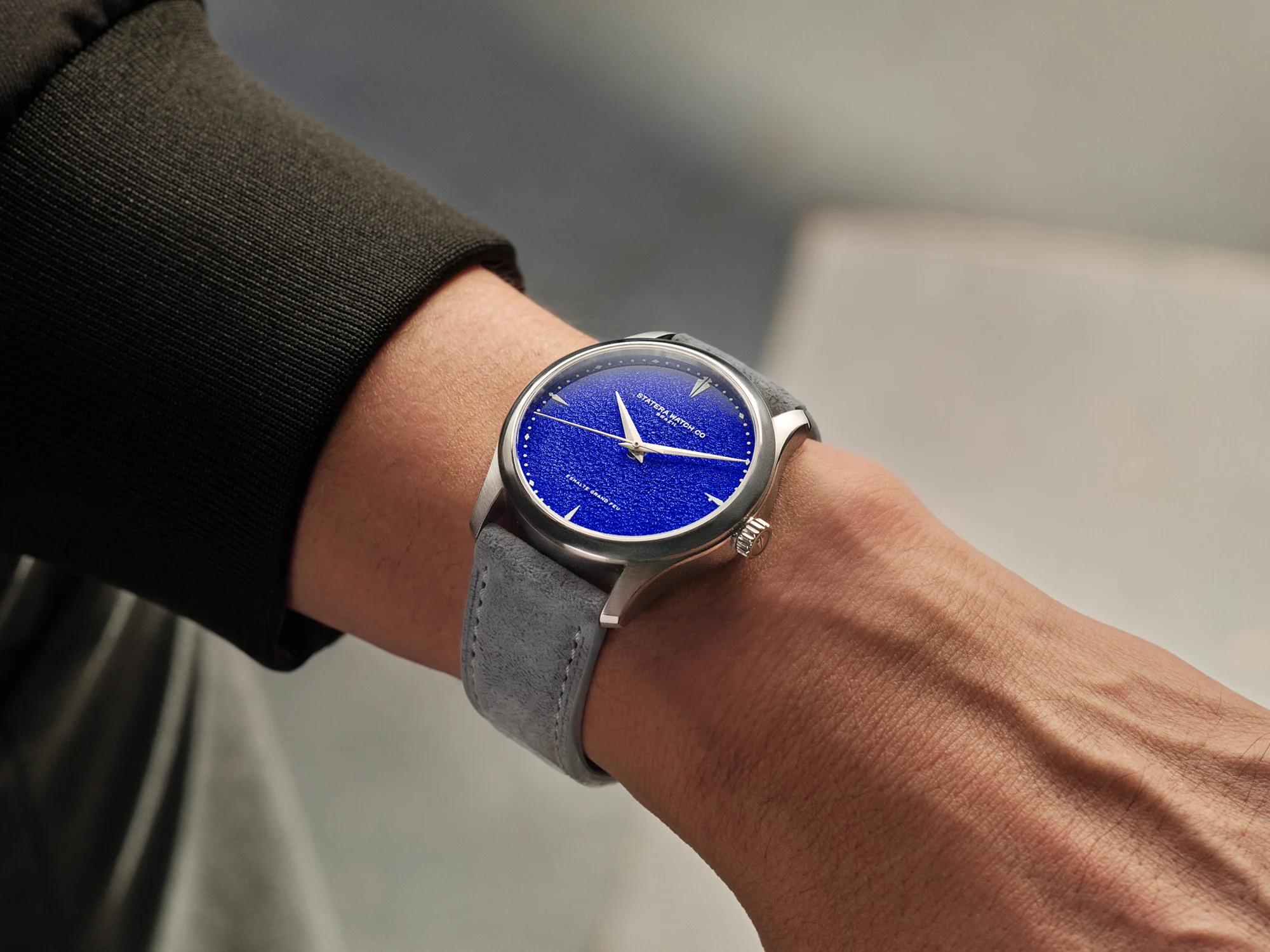Statera ST02 Caeruleum — royal blue Grand Feu enamel dial fired in-house in Brazil